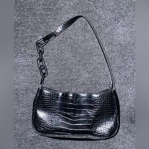 Black shoulder purse